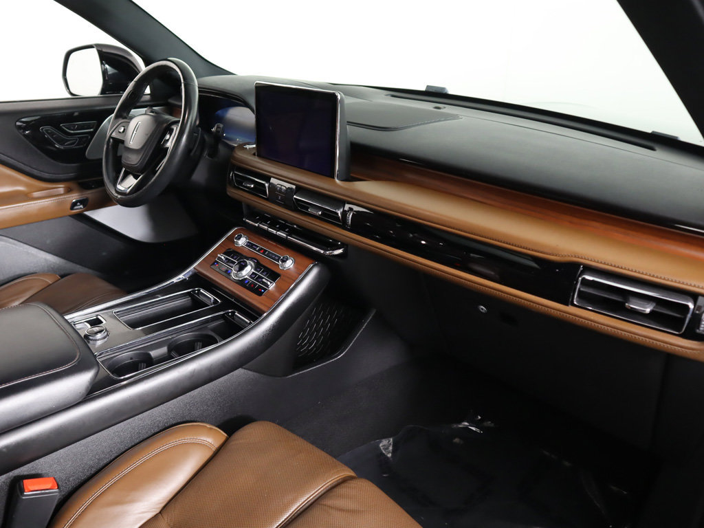 Used 2023 Lincoln Aviator Grand Touring w/ Equipment Group 301A AWD/4WD image 31