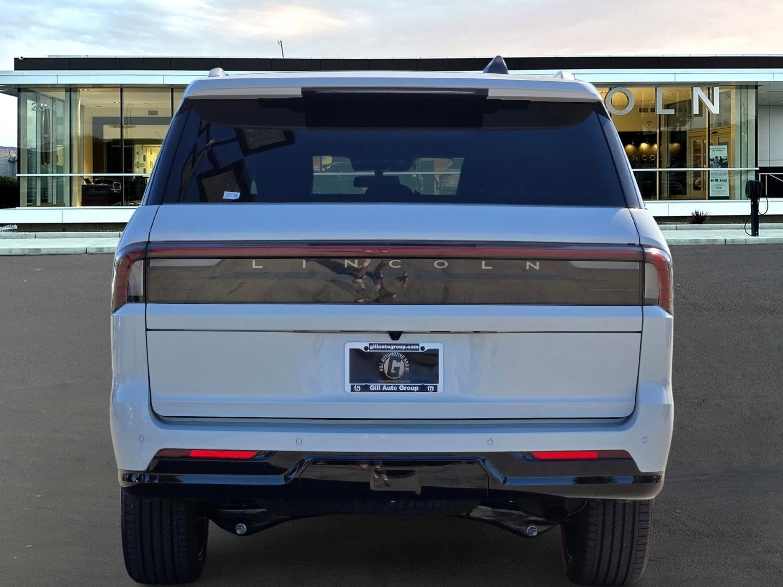 New 2026 Lincoln Navigator L Black Label AWD/4WD image 5
