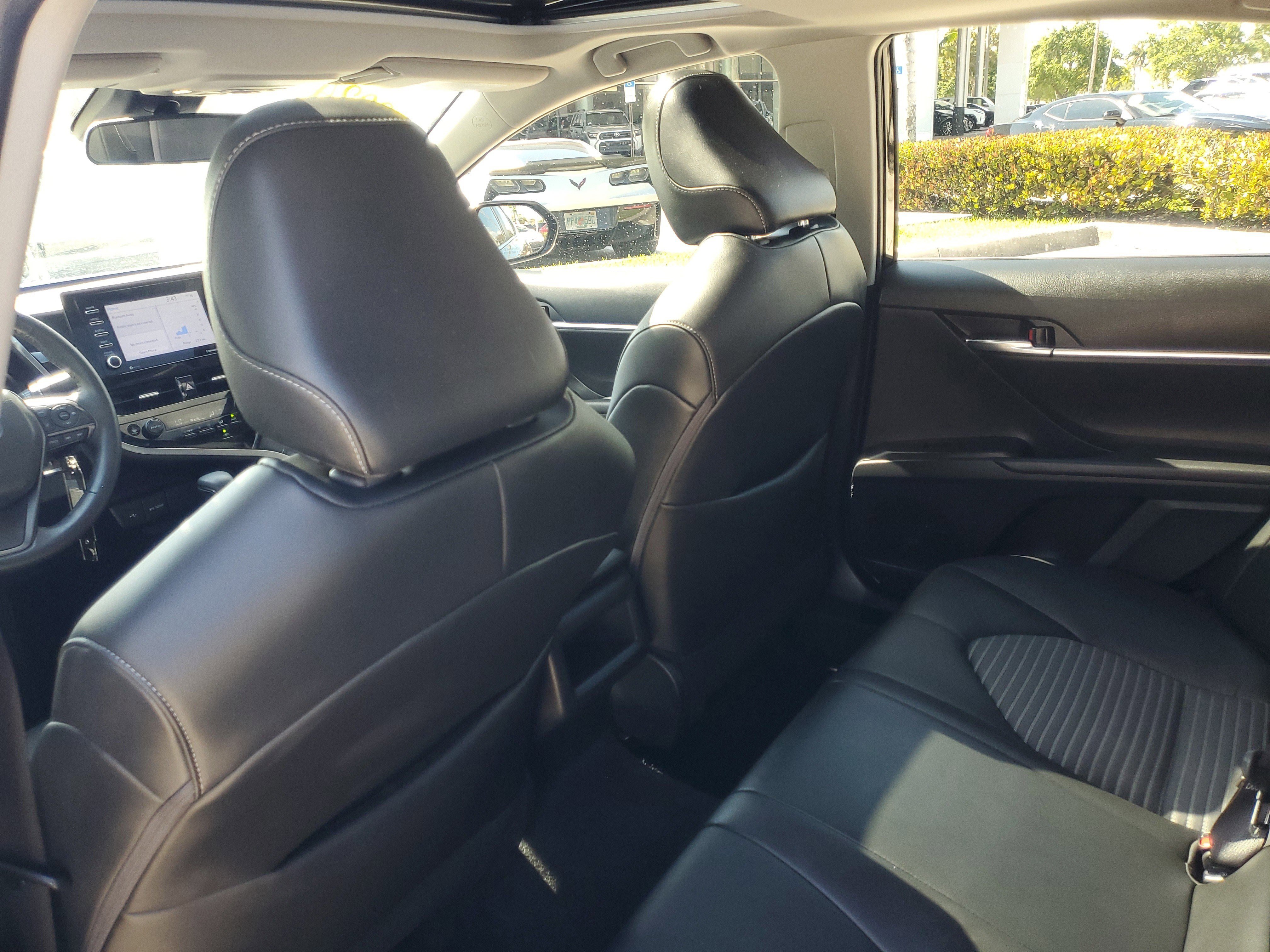 Used 2024 Toyota Camry SE image 12