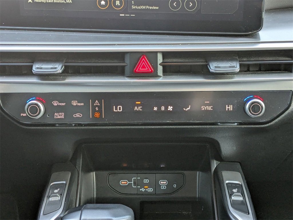 Used 2024 Kia Sorento S image 26