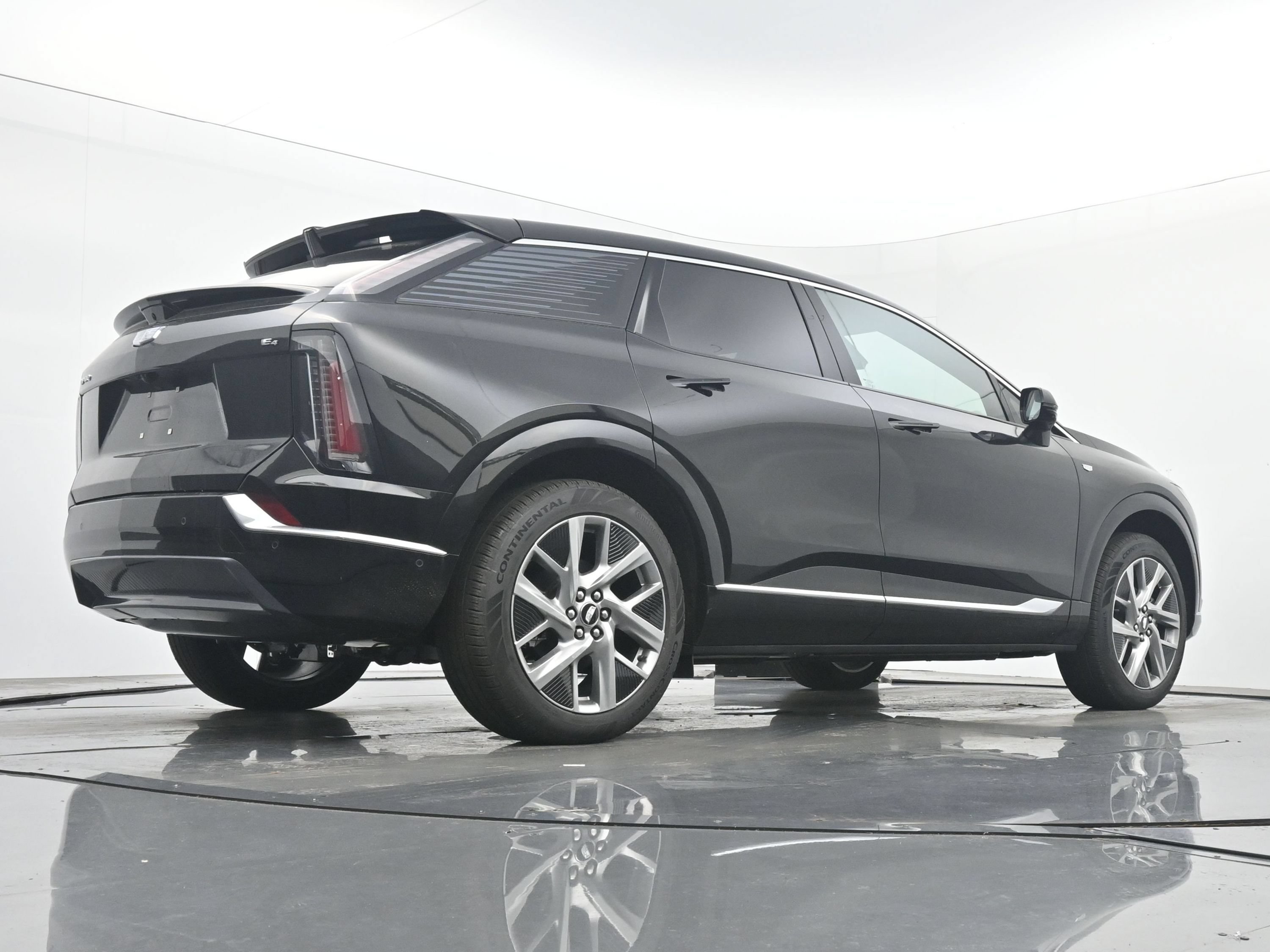 New 2027 Cadillac Optiq Luxury w/ LPO, Floor Liner Package AWD/4WD image 19