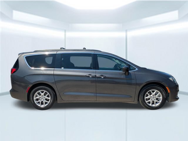 Used 2021 Chrysler Voyager Lxi FWD image 7