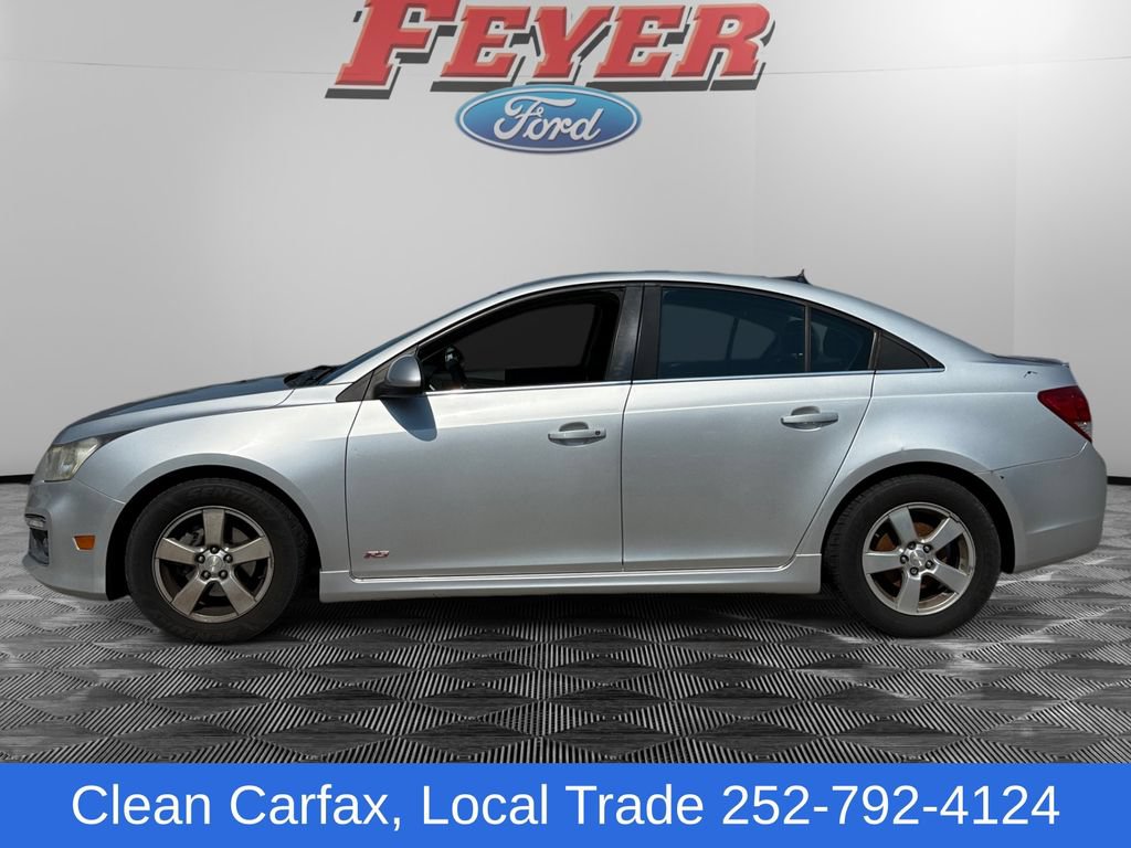 Used 2015 Chevrolet Cruze LT w/ Sun And Sound Package FWD image 2