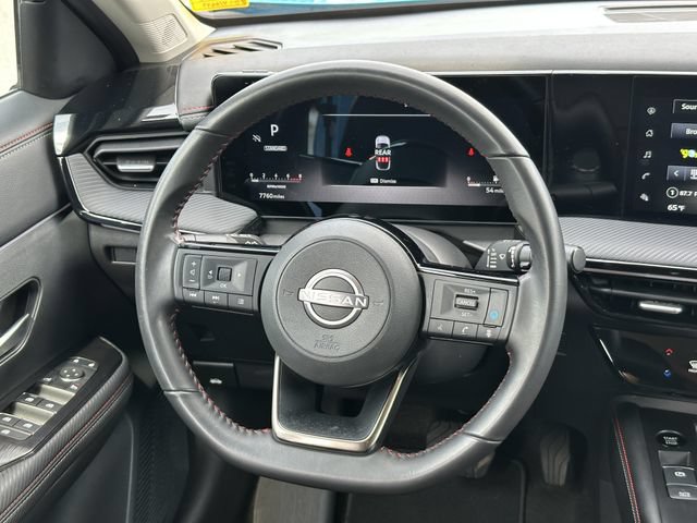 Certified 2025 Nissan Kicks SR FWD image 26