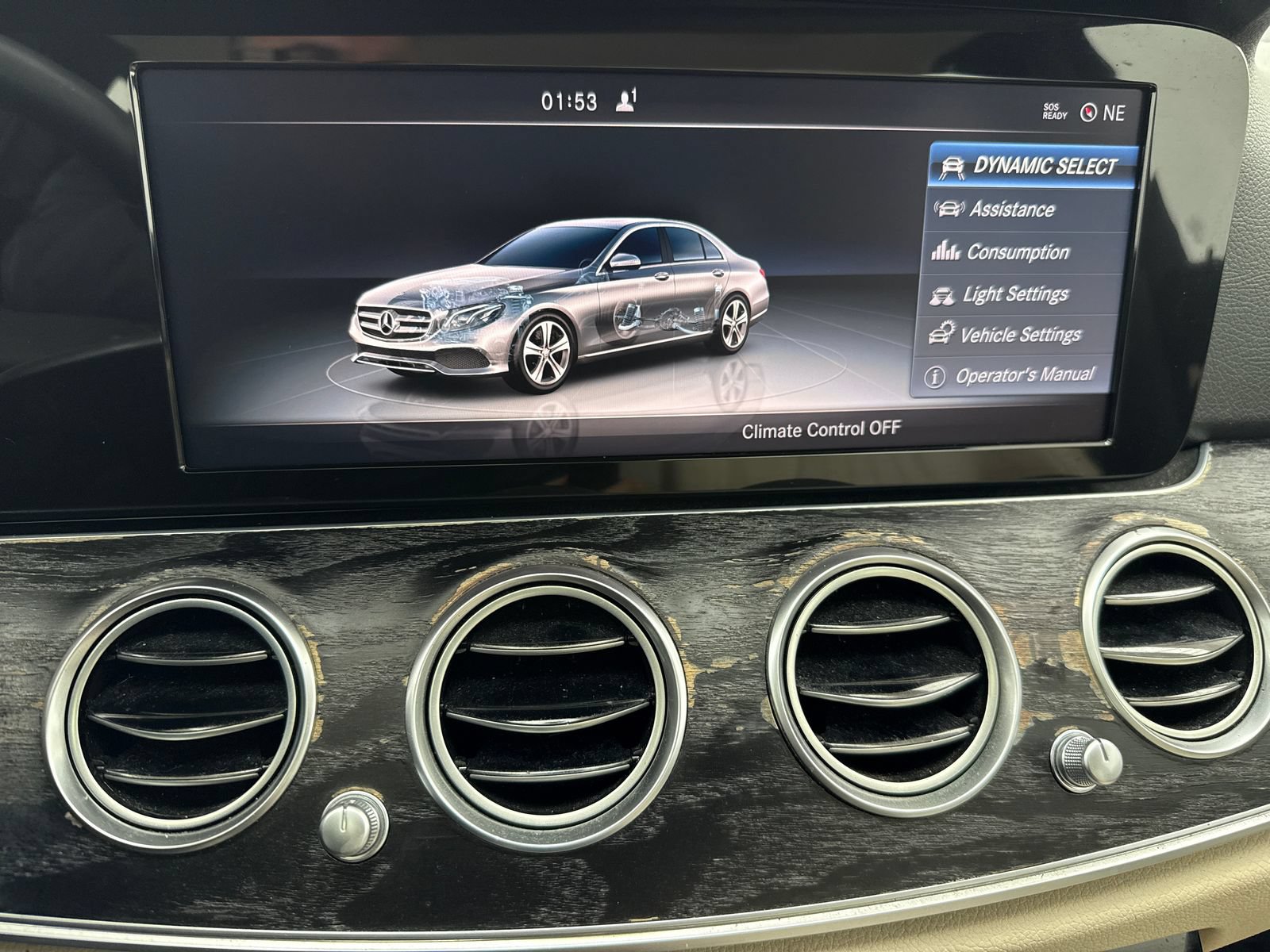 Used 2017 Mercedes-Benz E 300 4MATIC image 27