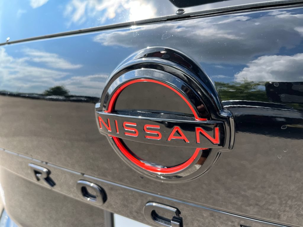 New 2026 Nissan Rogue SV AWD/4WD image 40