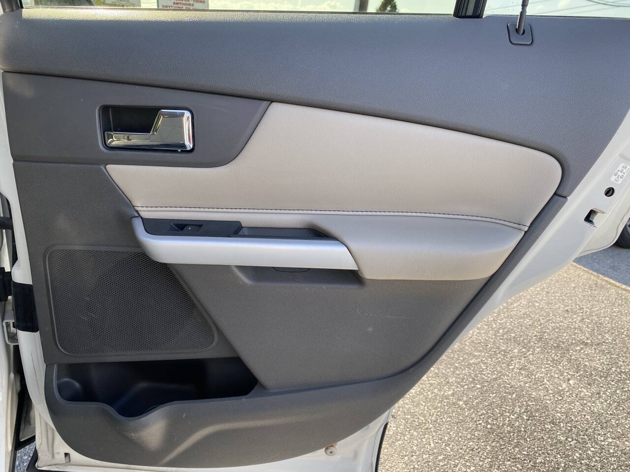 Used 2013 Ford Edge SE FWD image 19