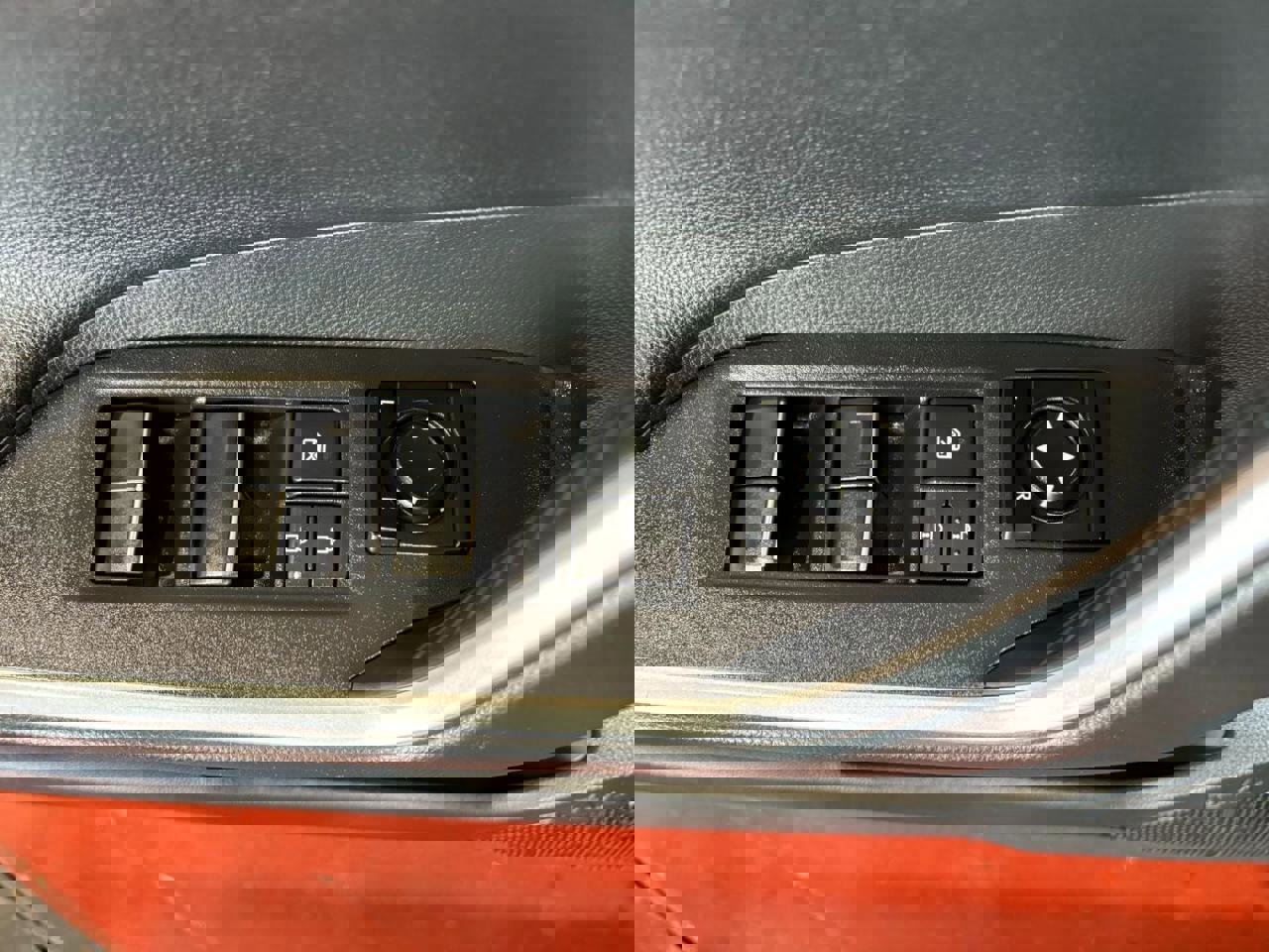 Used 2020 Toyota RAV4 XSE image 26