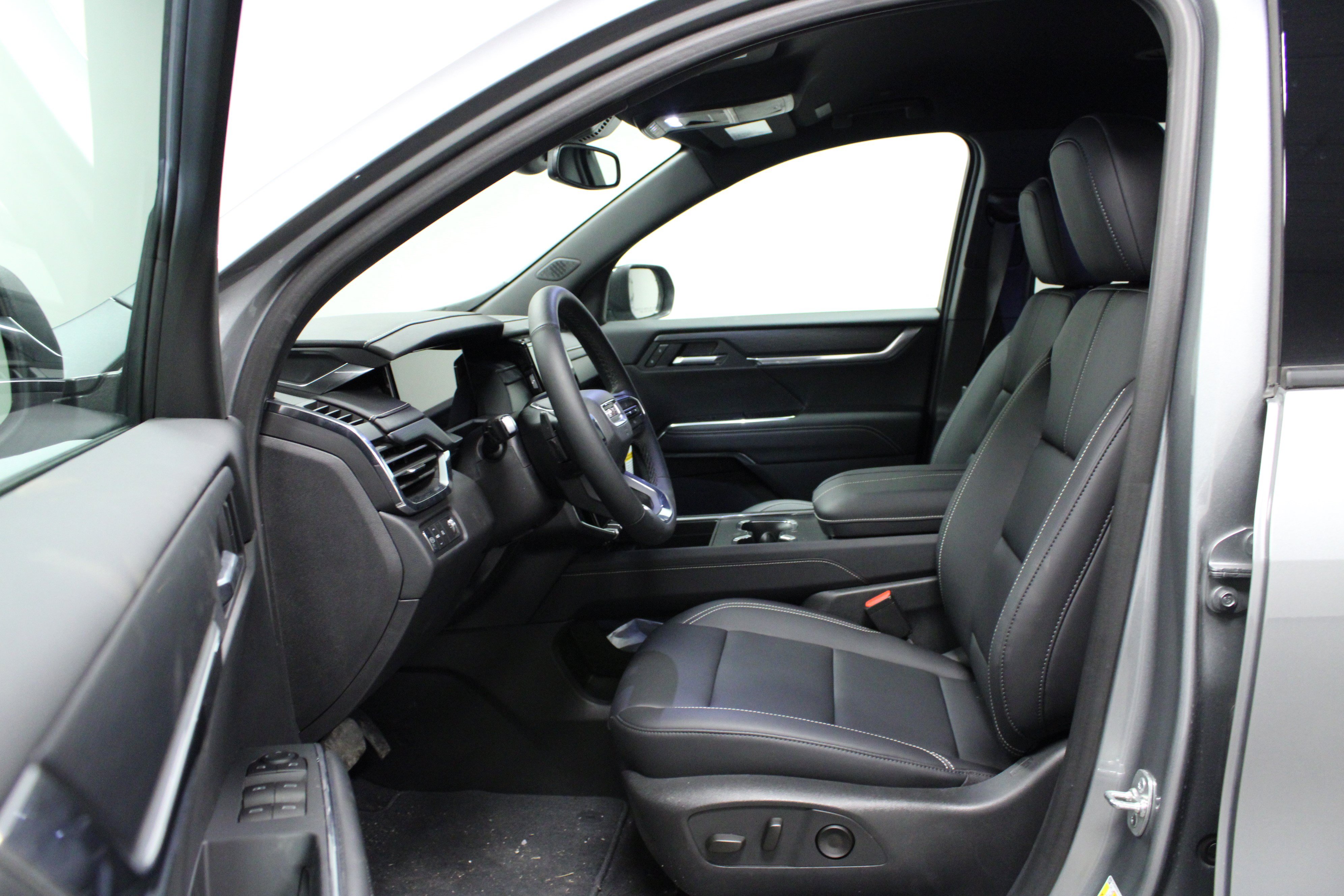 New 2025 GMC Acadia Elevation w/ Elevation Premium Package FWD image 12