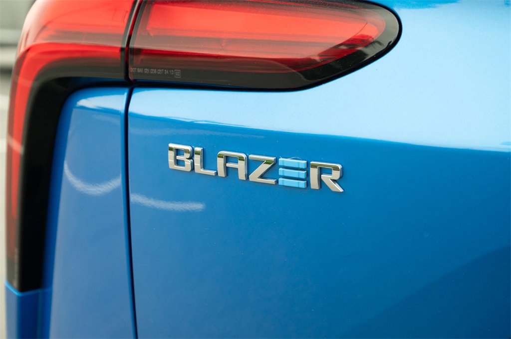 Used 2024 Chevrolet Blazer EV LT image 9