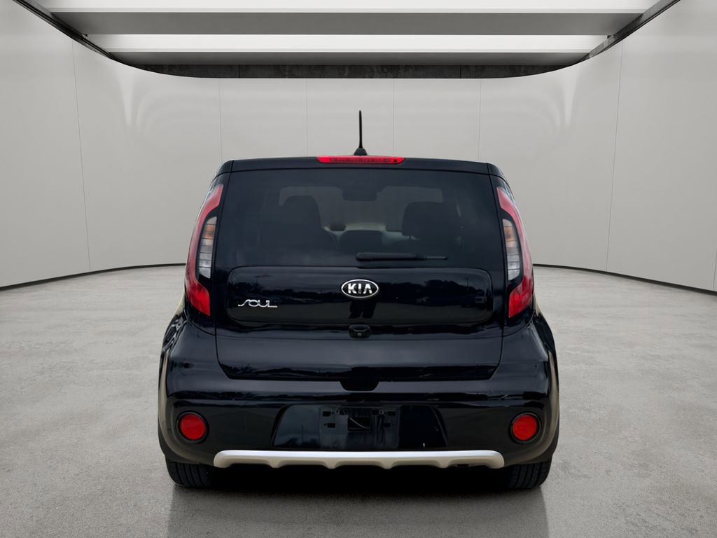 Used 2018 Kia Soul + FWD image 4