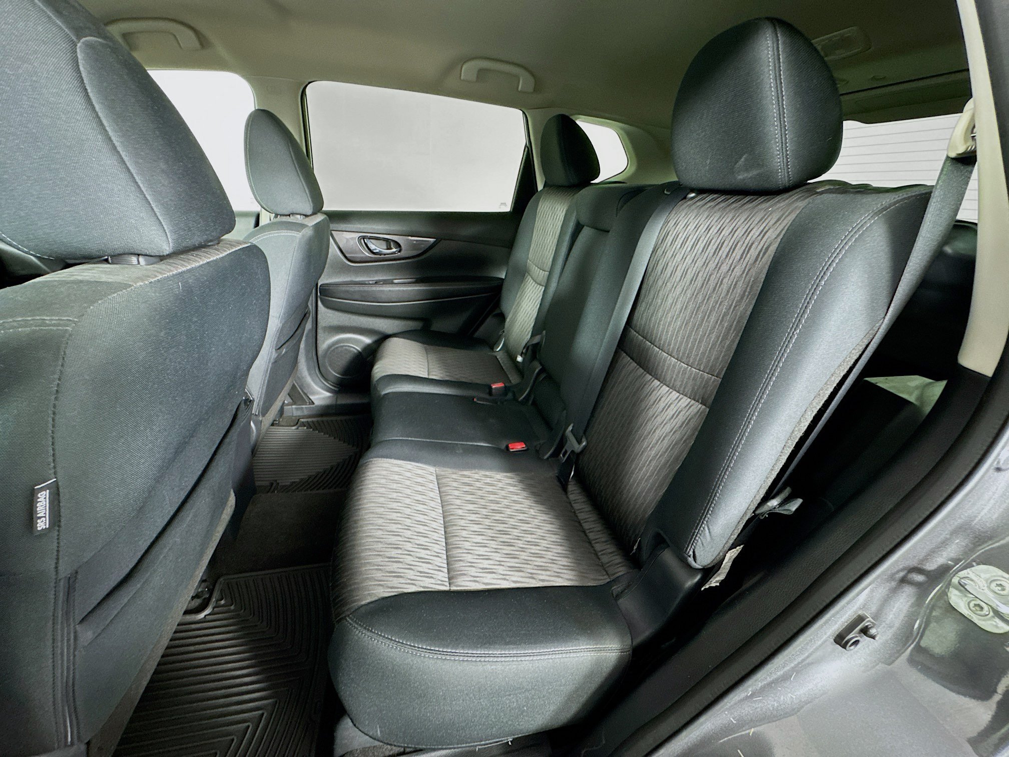 Used 2018 Nissan Rogue FWD image 23