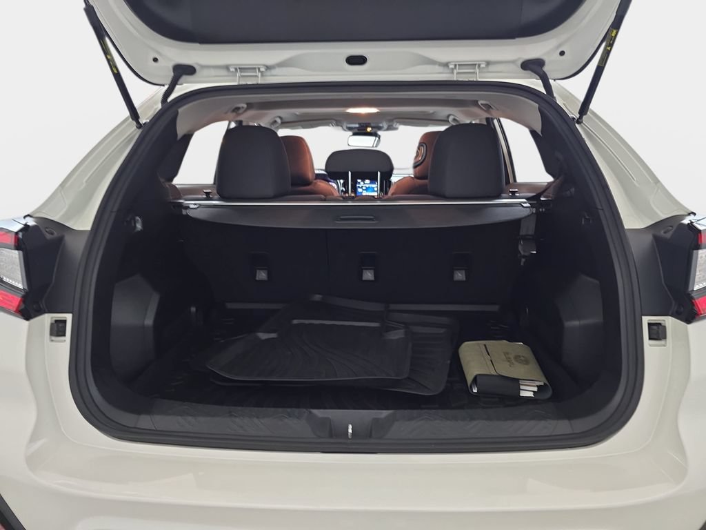 Used 2025 Subaru Crosstrek 2.5i Premium AWD/4WD image 14