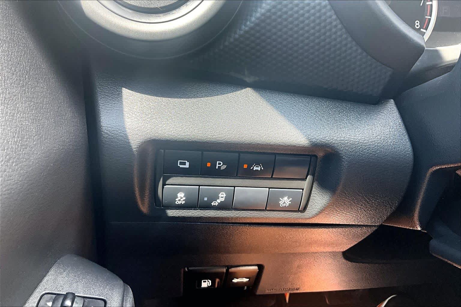Used 2022 Nissan Kicks S FWD image 35
