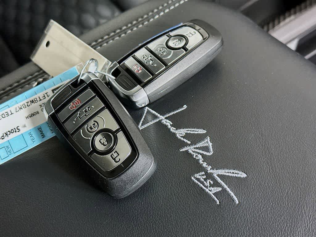 New 2026 Ford F250 Lariat w/ Black Appearance Package image 22