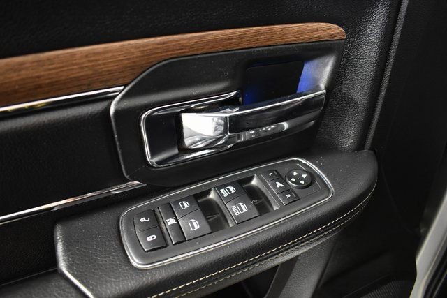 Used 2017 RAM 1500 Laramie w/ Convenience Group image 8