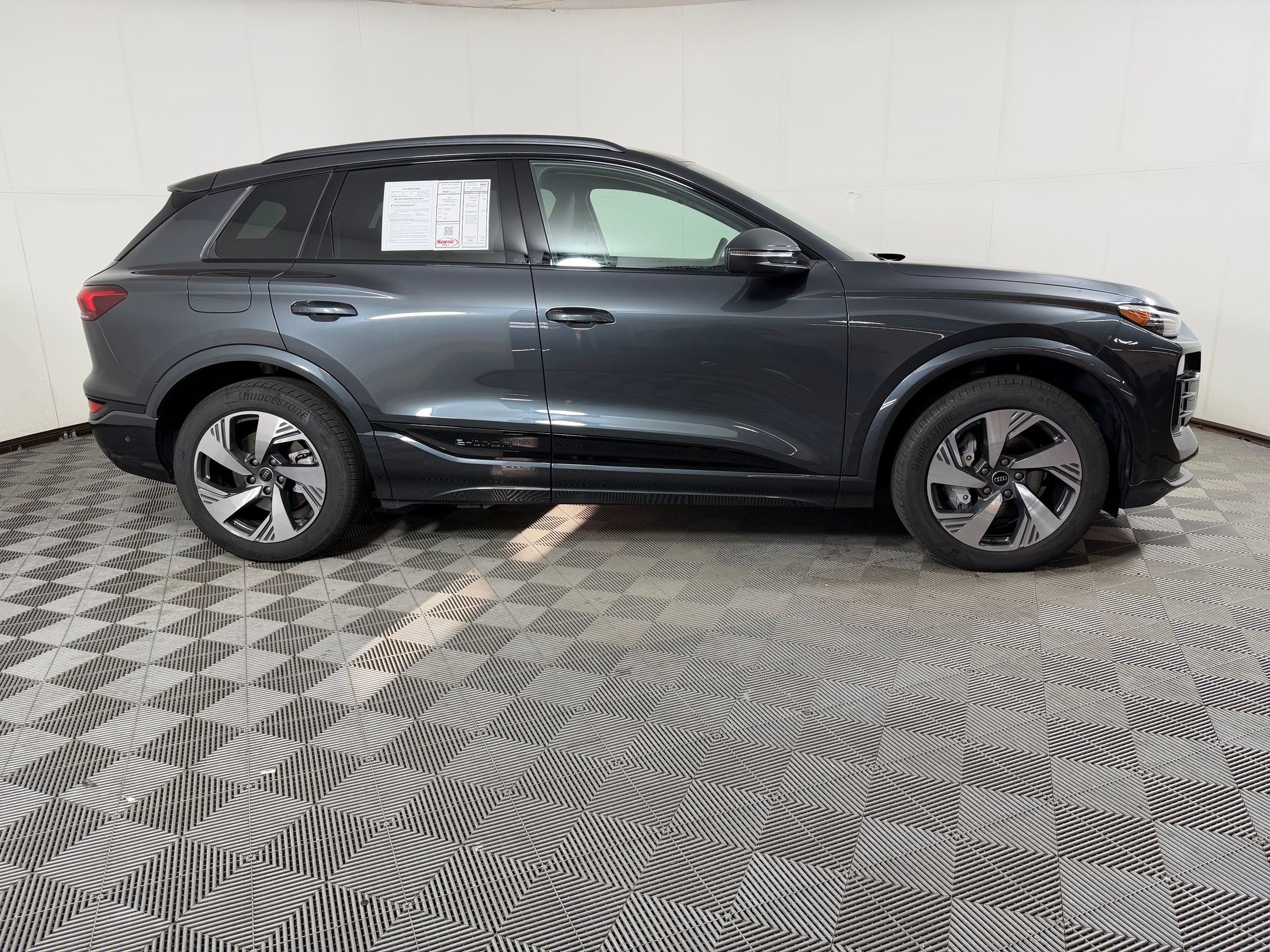 Certified 2025 Audi Q6 e-tron Premium Plus w/ Premium Plus AWD/4WD image 8