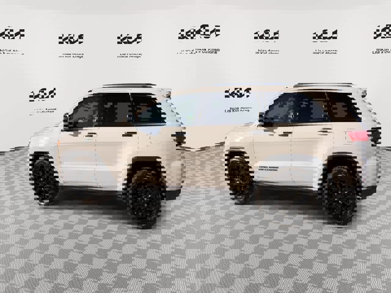 Used 2020 Jeep Grand Cherokee Limited image 6