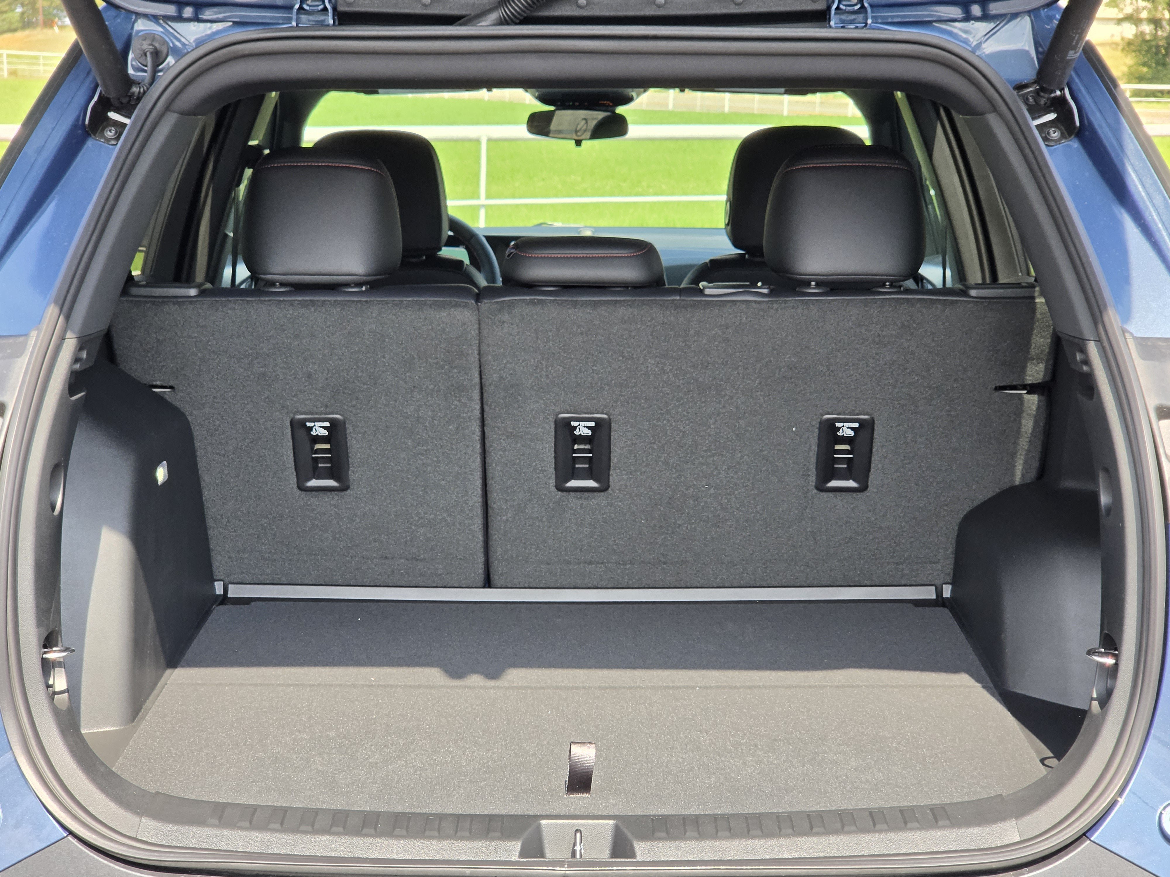 New 2027 Chevrolet Equinox RS w/ Convenience Package III FWD image 7