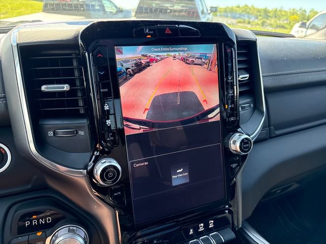 New 2026 RAM 1500 Laramie AWD/4WD image 17