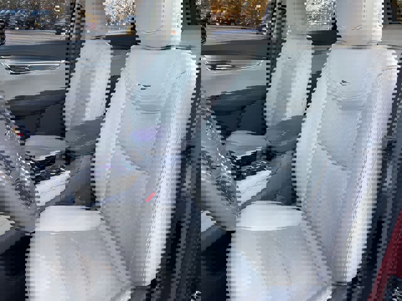 Used 2020 Cadillac XT5 Premium Luxury image 12