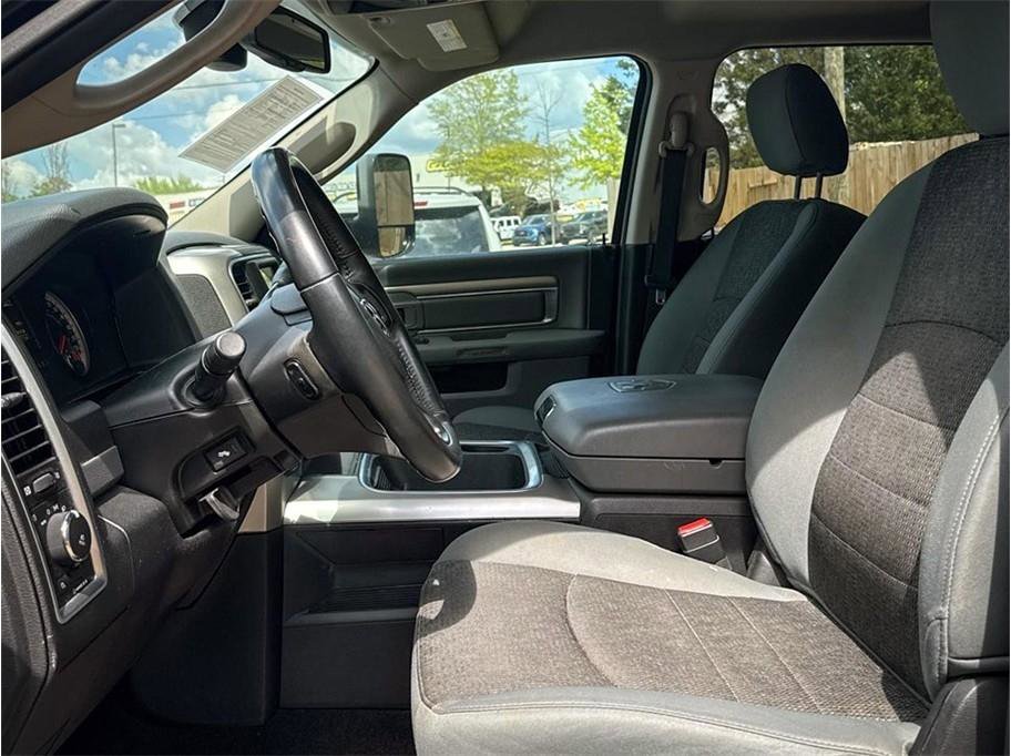 Used 2017 RAM 2500 Lone Star w/ Black Appearance Group AWD/4WD image 18