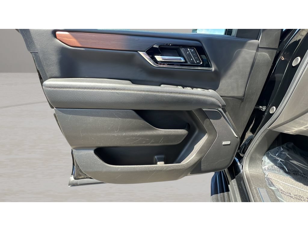Certified 2025 GMC Yukon Denali AWD/4WD image 26