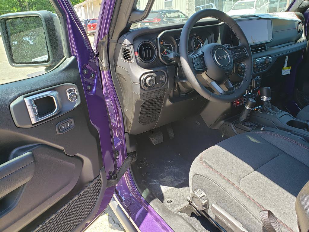 New 2026 Jeep Wrangler Unlimited Rubicon AWD/4WD image 13