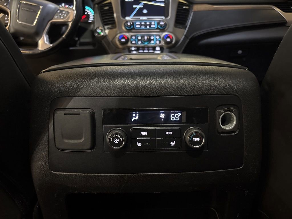 Used 2018 GMC Yukon Denali image 46