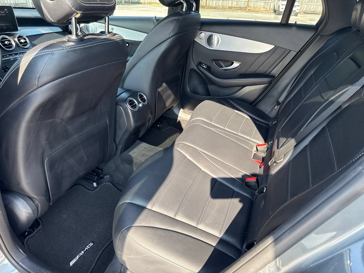 Used 2019 Mercedes-Benz GLC 300 4MATIC image 16