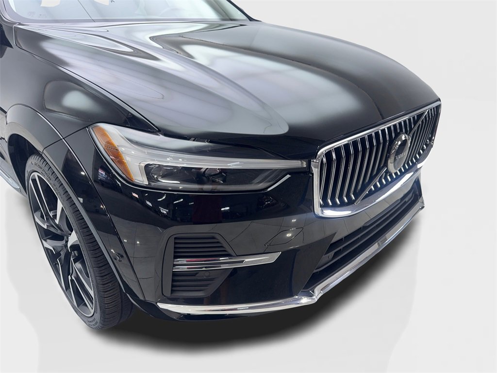 Used 2022 Volvo XC60 B5 Inscription w/ Protection Package Premier image 17