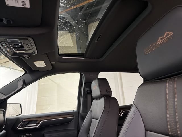 New 2026 Chevrolet Silverado 1500 High Country w/ High Country Premium Package AWD/4WD image 19