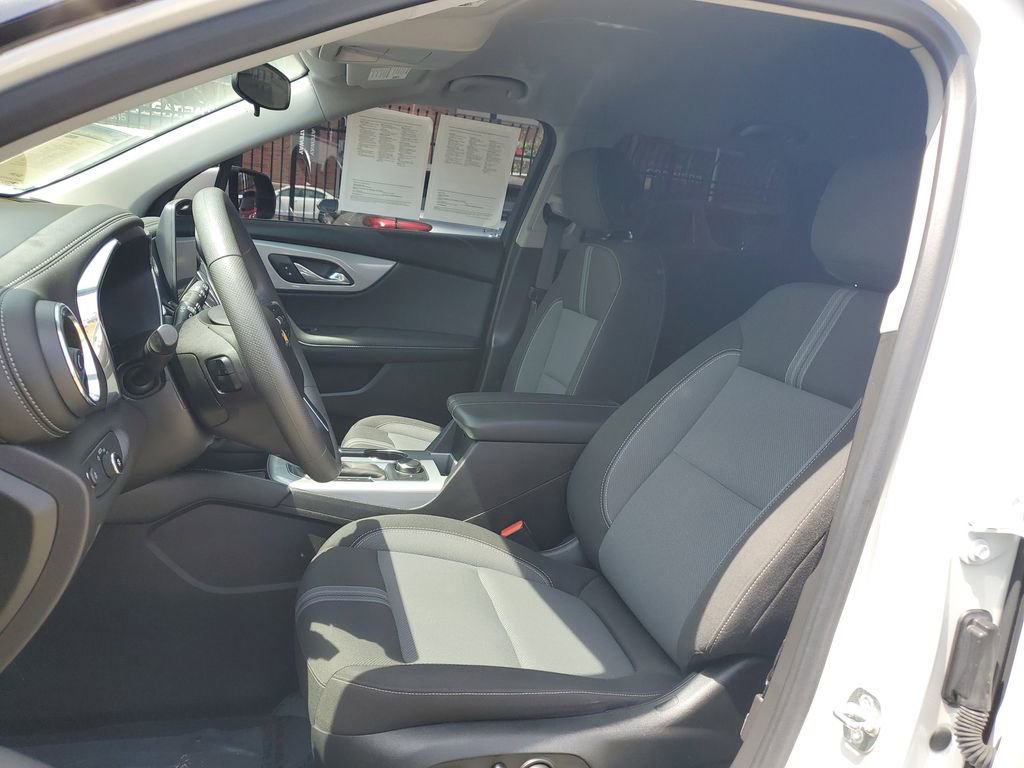 Used 2023 Chevrolet Blazer LT image 17