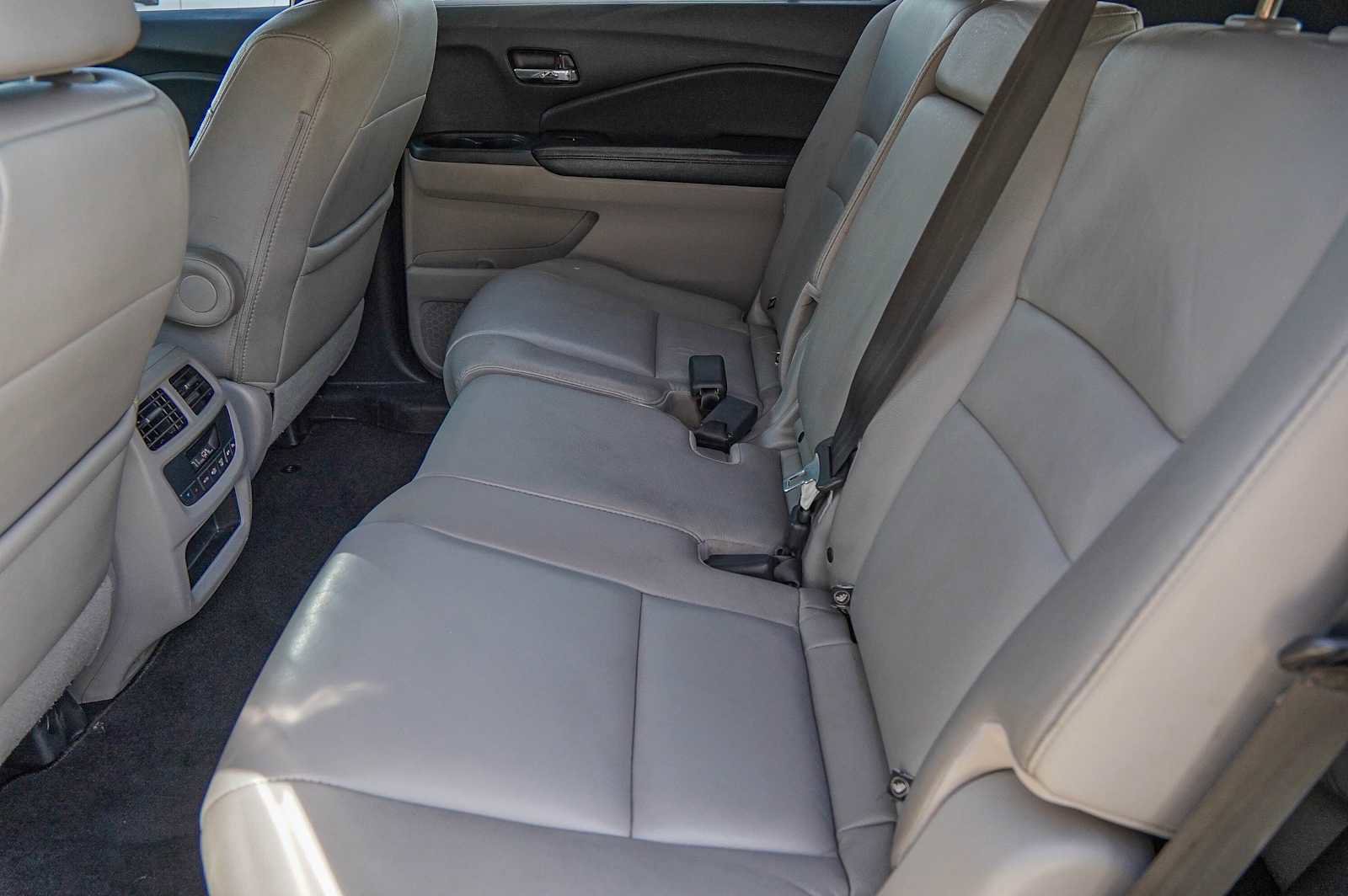 Used 2017 Honda Pilot EX-L image 27