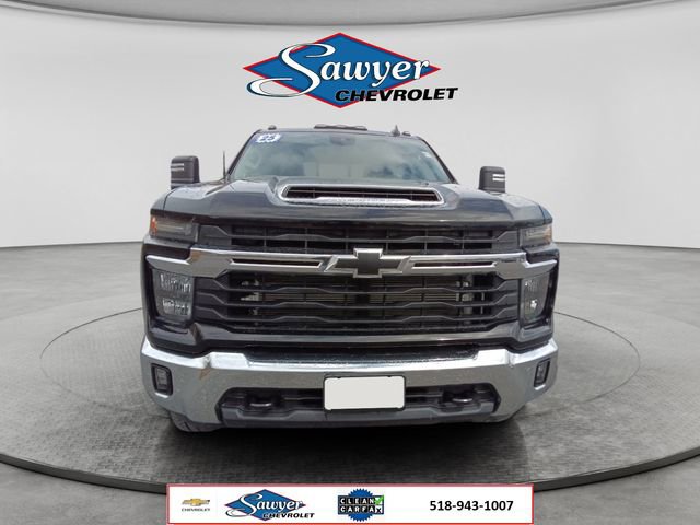 Used 2025 Chevrolet Silverado 2500 LT w/ Convenience Package image 8