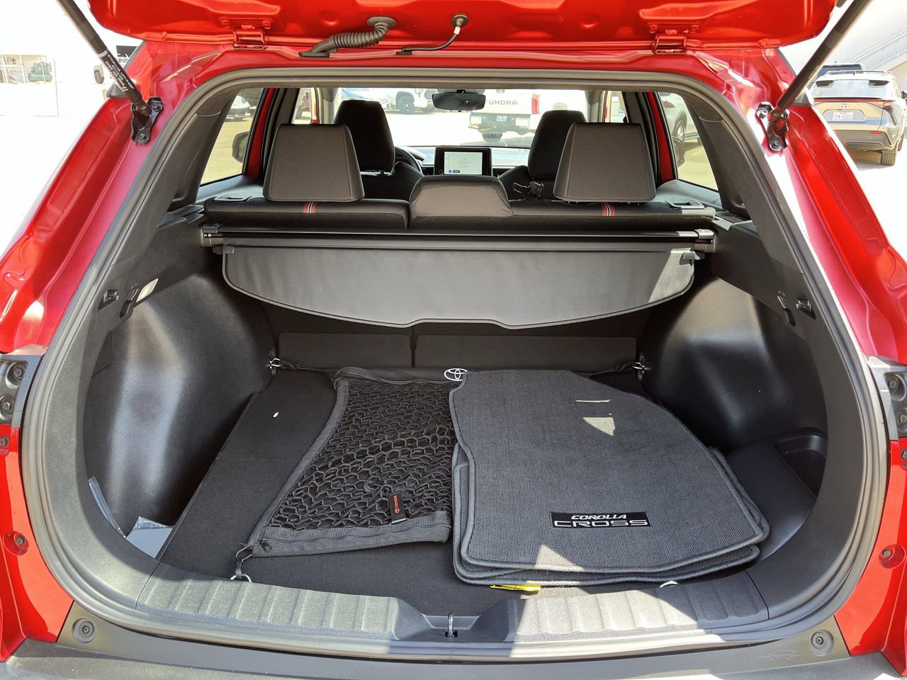 Used 2025 Toyota Corolla Cross AWD Hybrid image 27