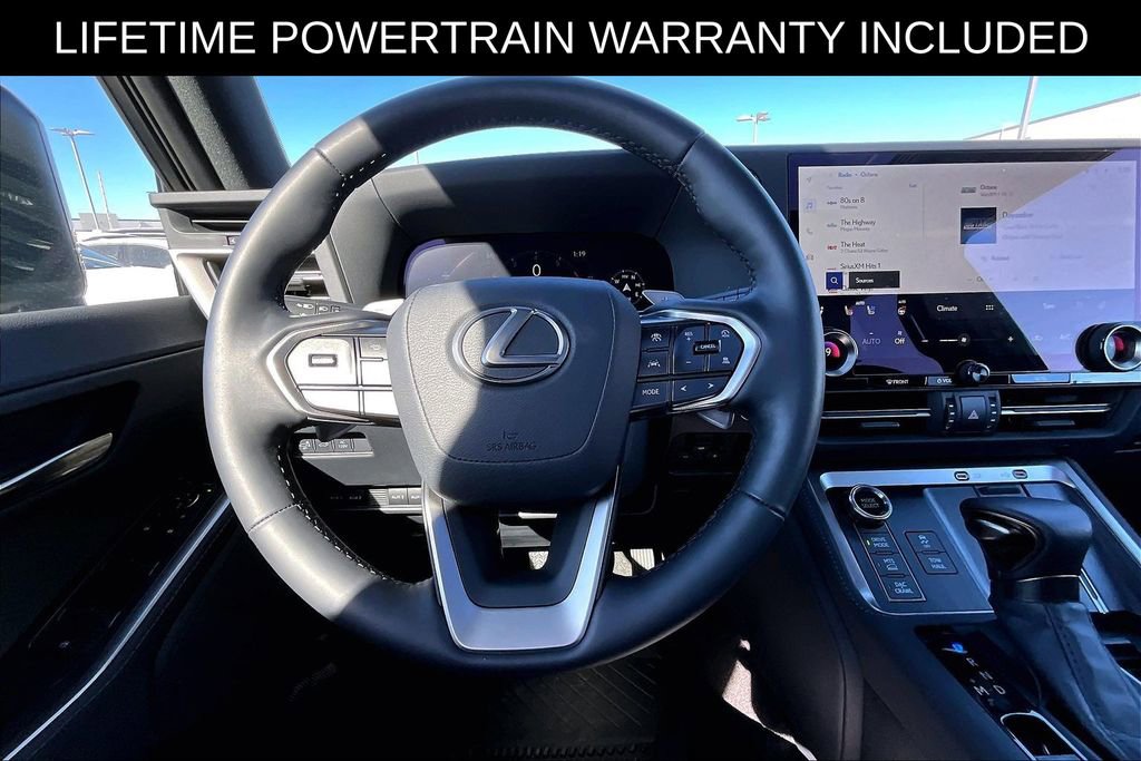 Used 2025 Lexus GX 550 image 7