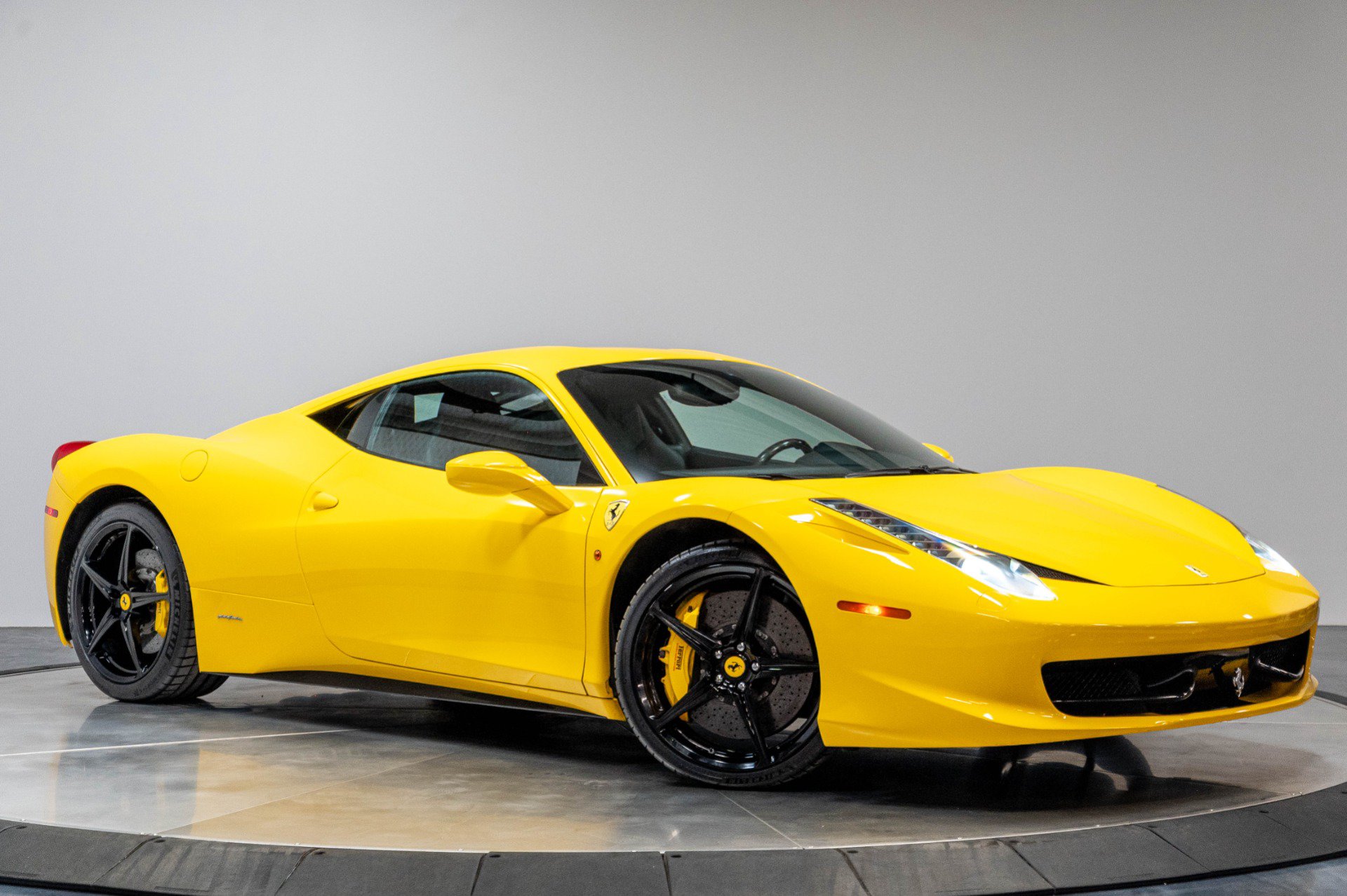 Used 2010 Ferrari 458 Italia Coupe RWD image 55
