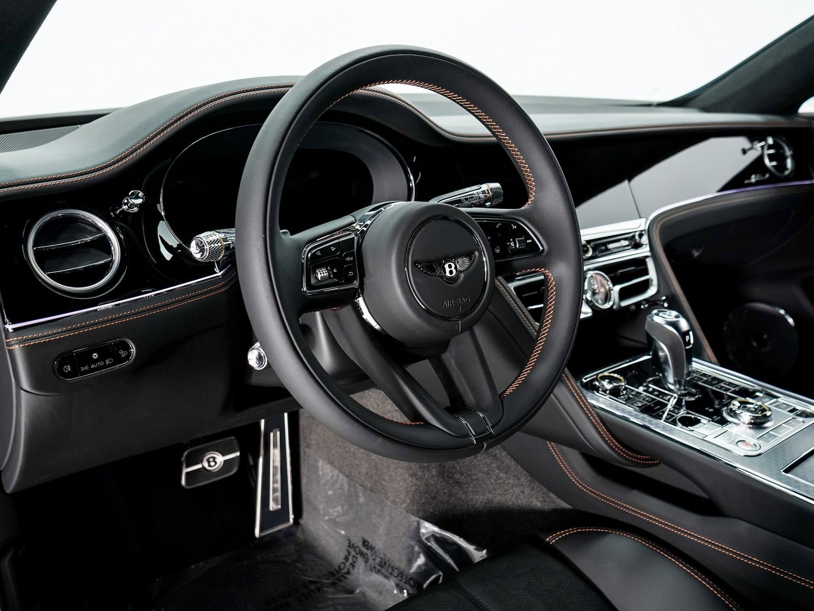 New 2025 Bentley Flying Spur Plug-In Hybrid image 14
