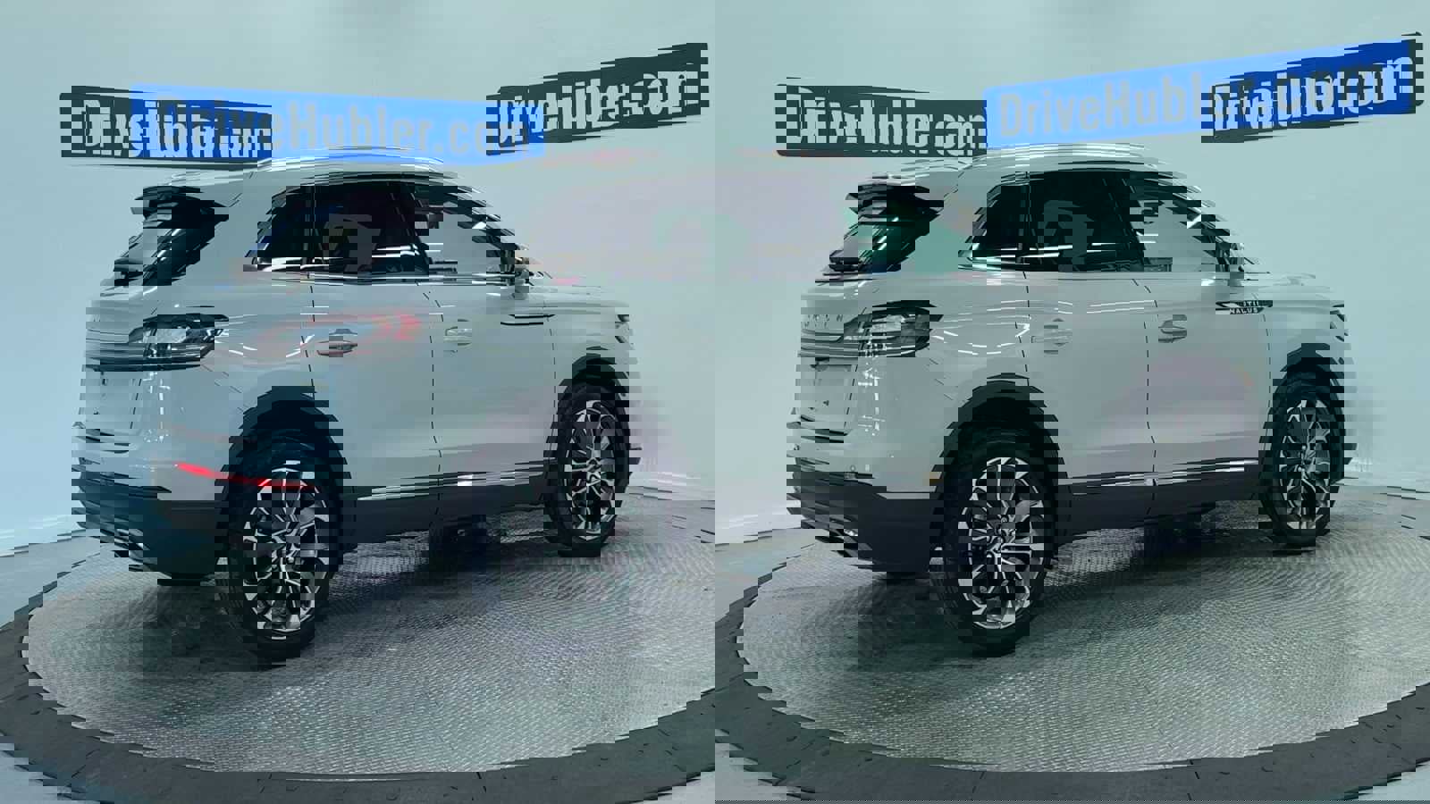 Used 2023 Lincoln Nautilus Reserve image 8