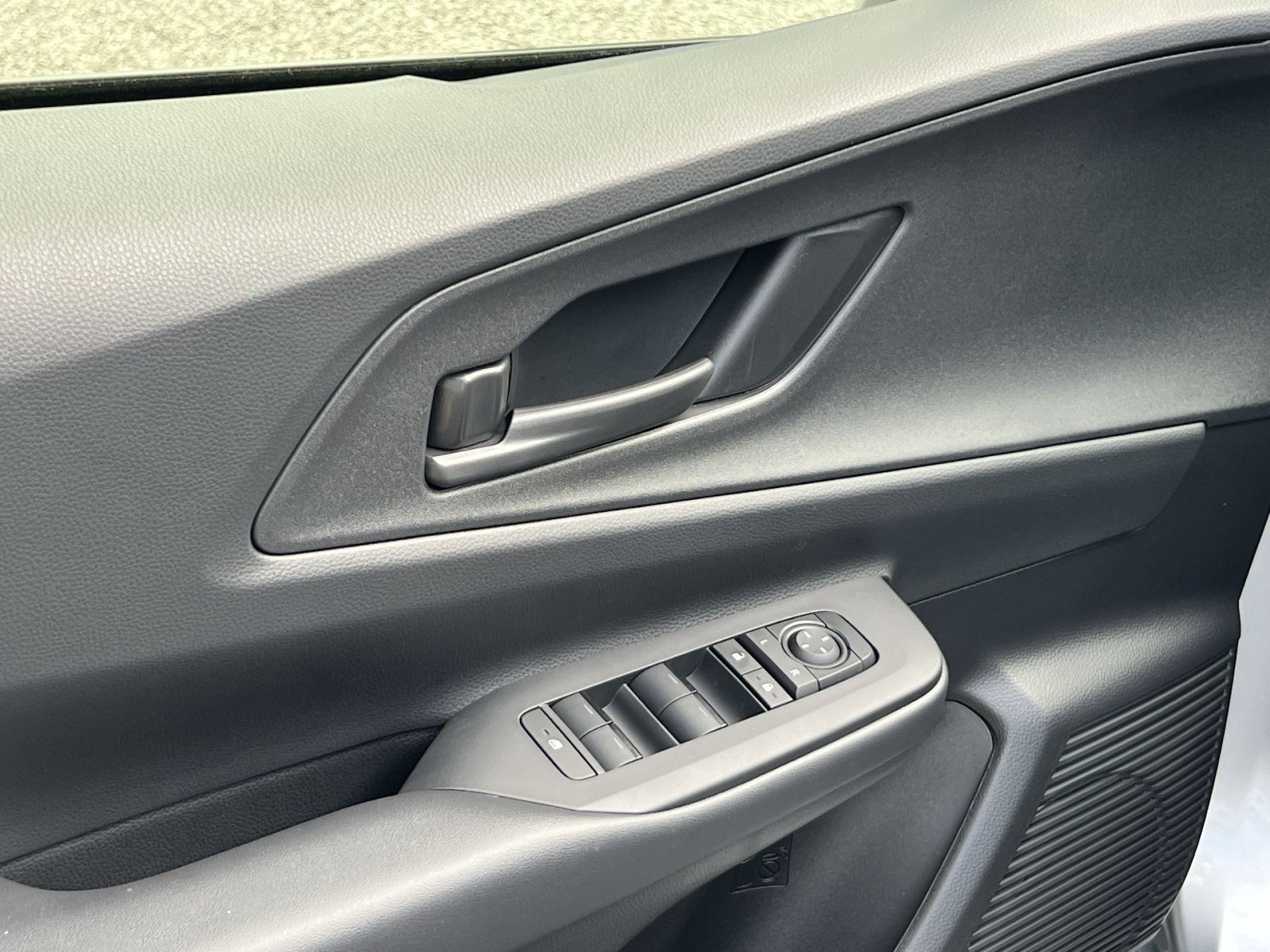 New 2027 Toyota Prius Plug-In Hybrid FWD image 10