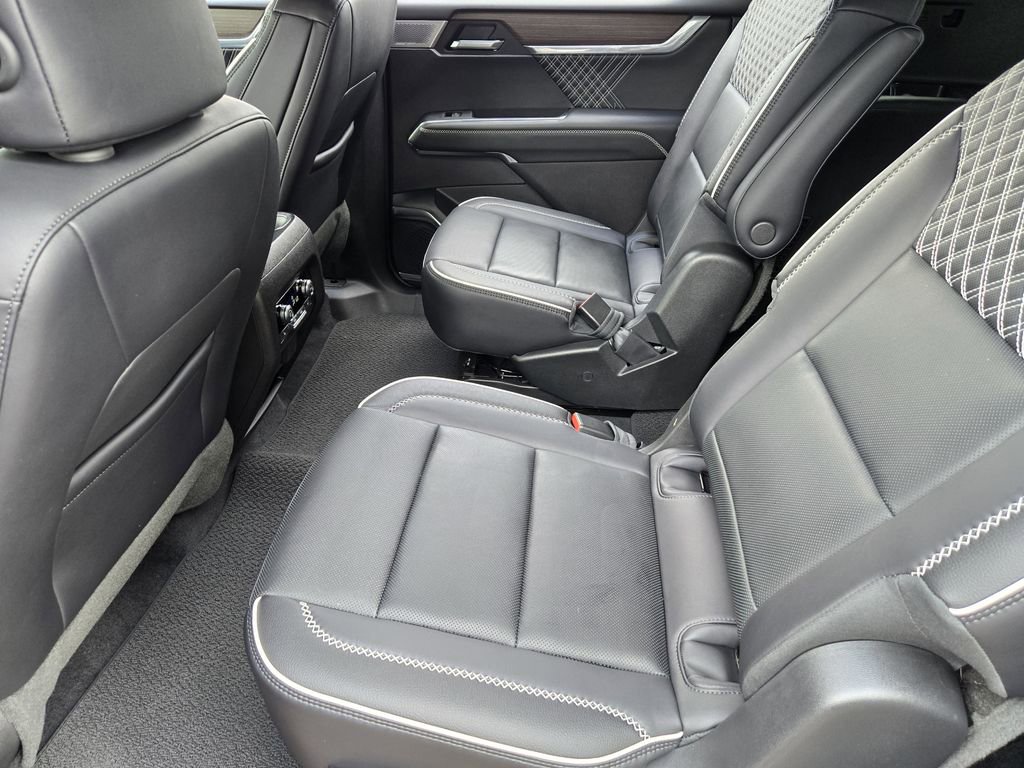 Used 2025 GMC Acadia Denali w/ Super Cruise Package AWD/4WD image 28