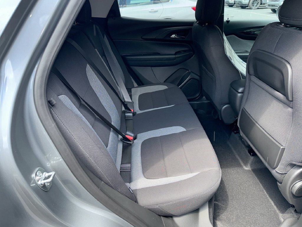 New 2026 Chevrolet TrailBlazer LT w/ LT Cold Weather Package FWD image 29