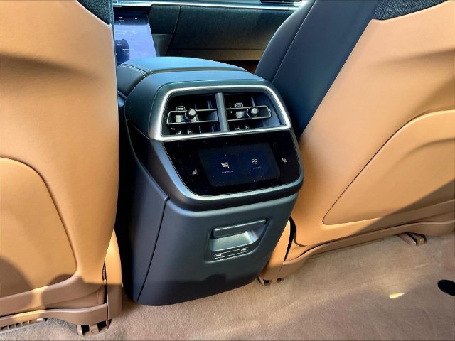 Used 2023 Lucid Air Touring AWD/4WD image 12