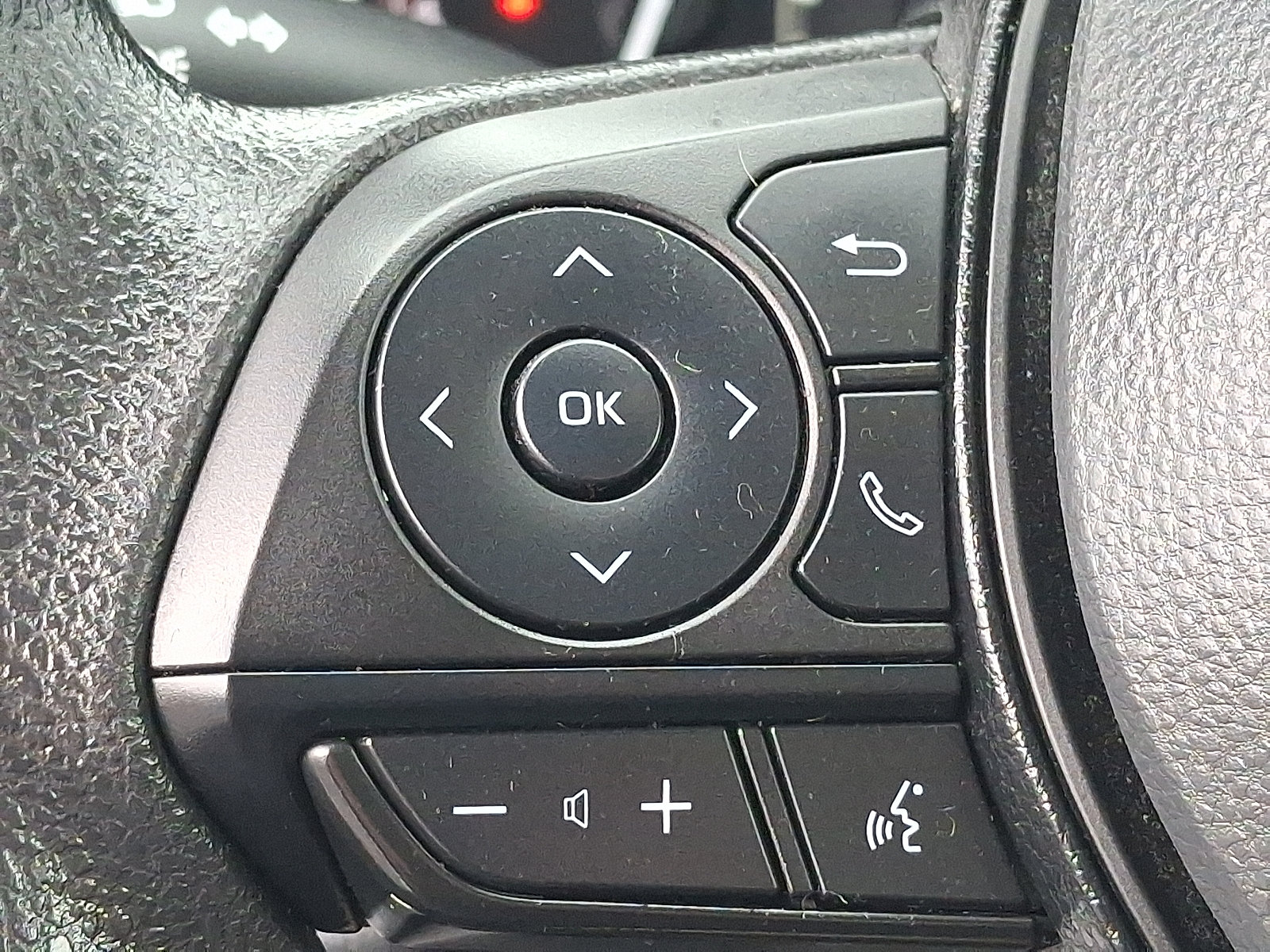 Used 2024 Toyota RAV4 LE AWD/4WD image 21