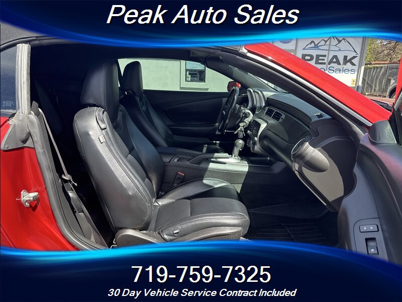 Used 2015 Chevrolet Camaro LT RWD image 31