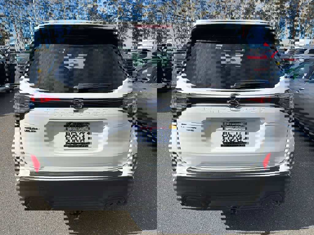 Used 2025 Subaru Forester Premium image 4