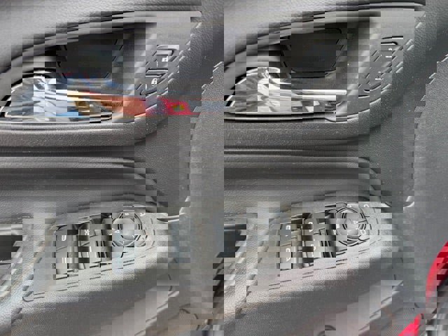 Used 2023 Chevrolet Equinox LT image 26