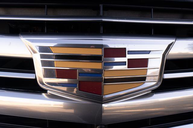 Used 2020 Cadillac Escalade Platinum image 44