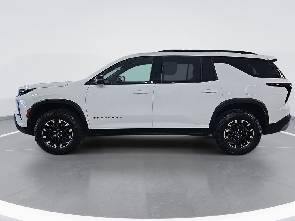 Used 2024 Chevrolet Traverse Z71 w/ Enhanced Driving Package image 7